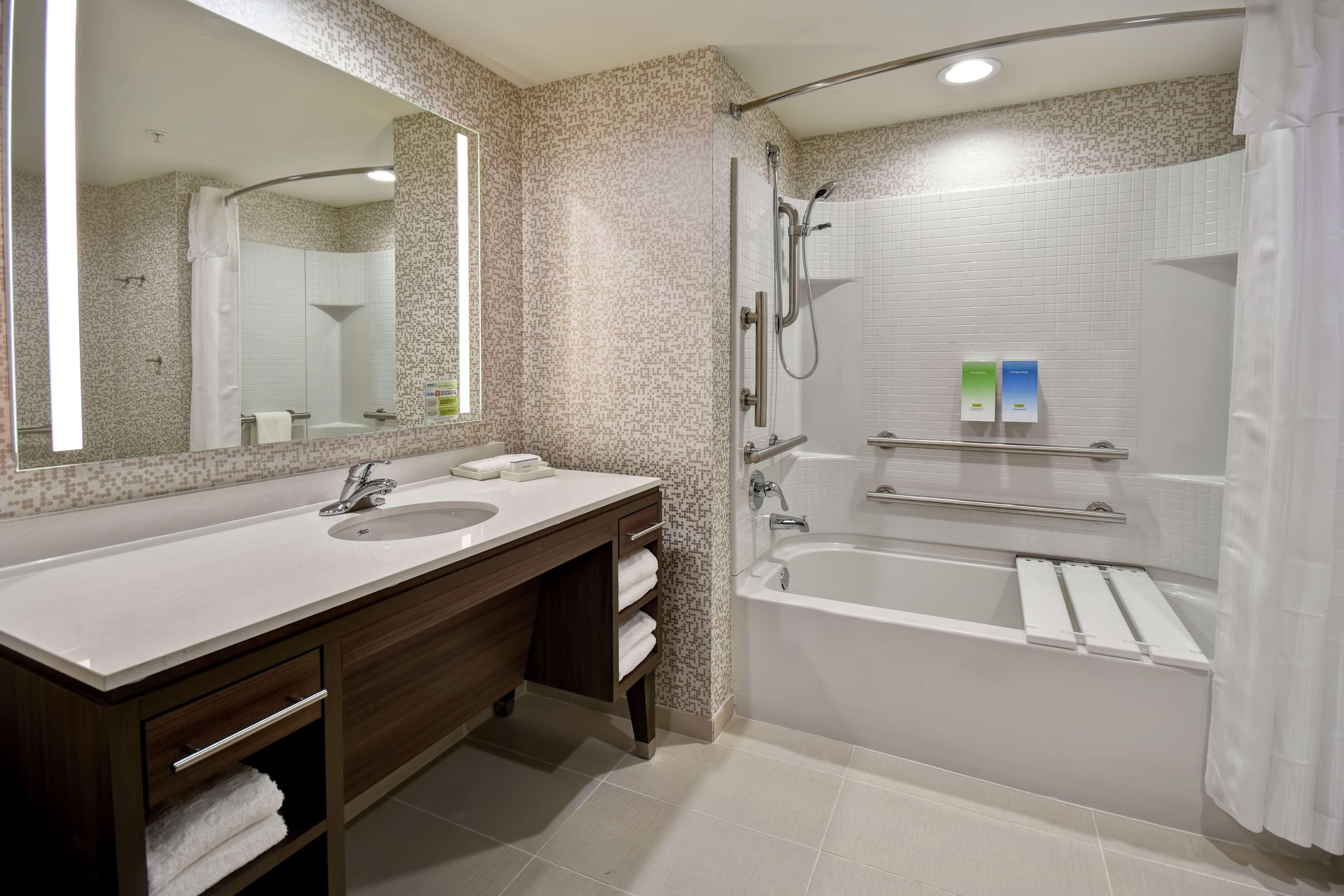 Home2 Suites By Hilton Франкфорт Экстерьер фото